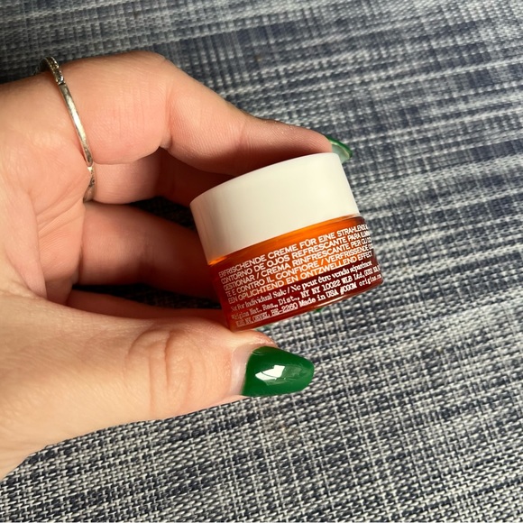 Origins Ginzing vitamin C refreshing eye cream to brighten and depuff - Picture 2 of 3